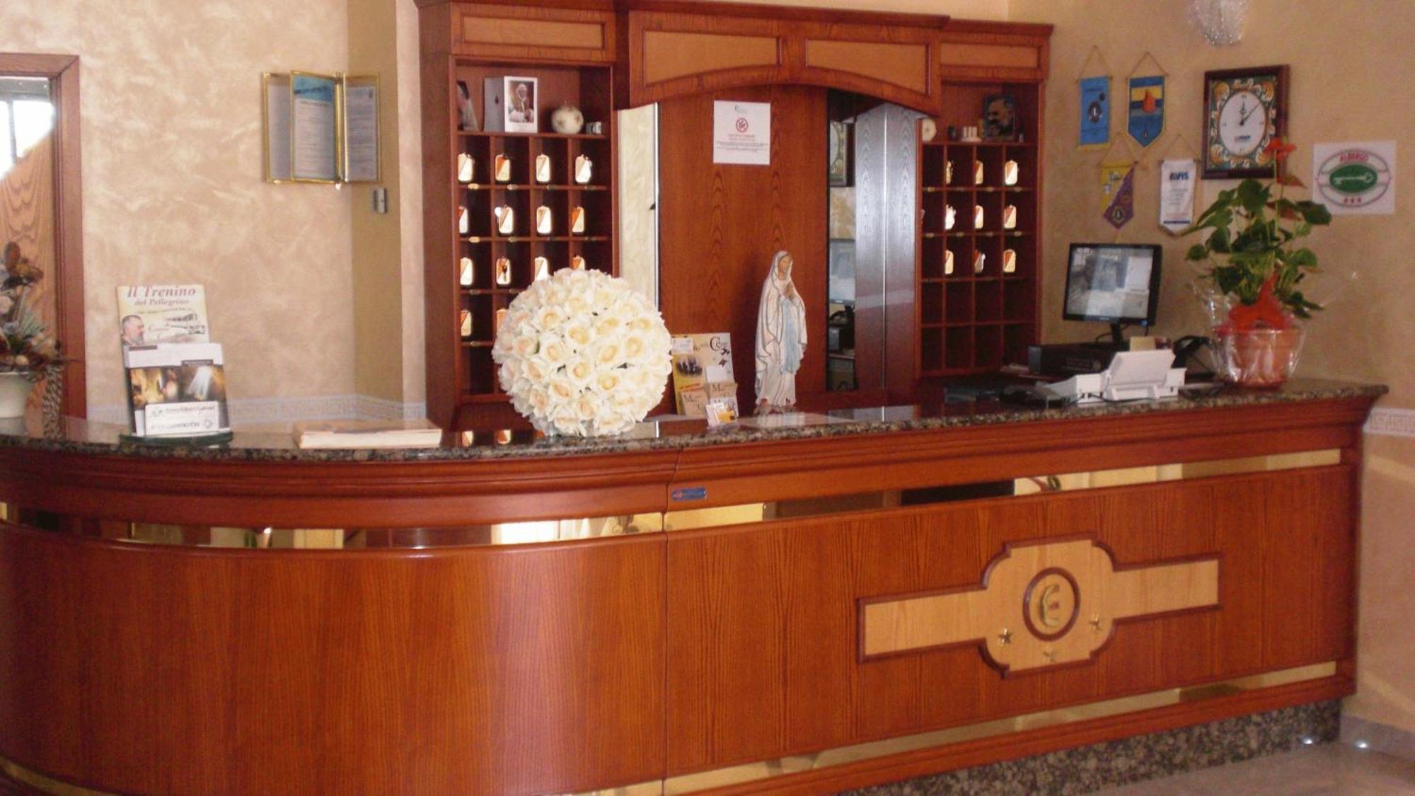 欧元酒店 圣乔瓦尼·罗通多 外观 照片