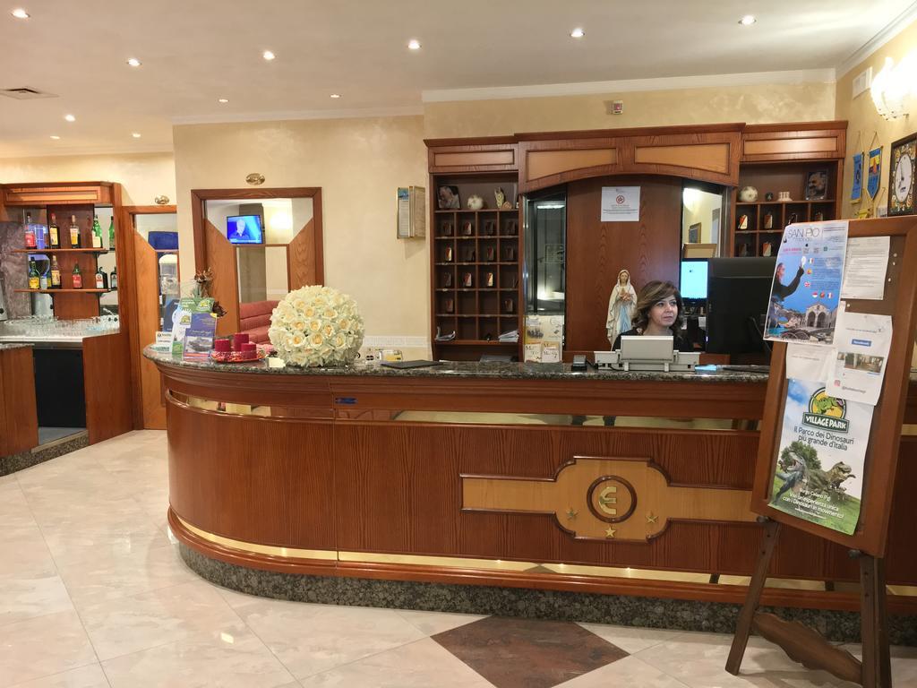 欧元酒店 圣乔瓦尼·罗通多 外观 照片